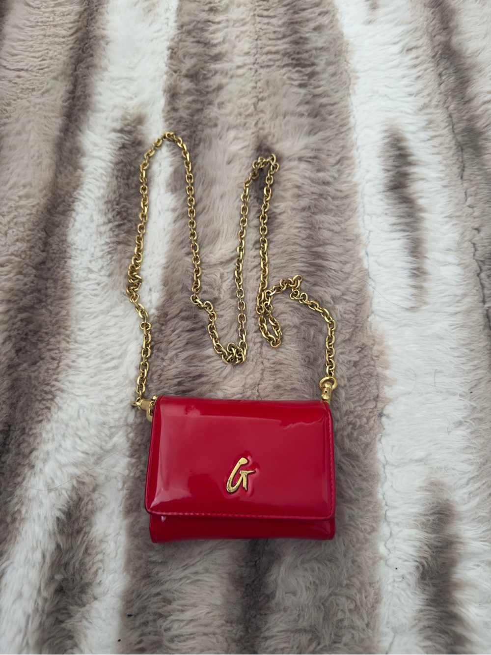 Glamaholic mini wallet on a chain Red